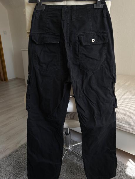 Čierne kapsáčové nohavice, bershka,34