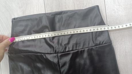 Koženkové legíny, s