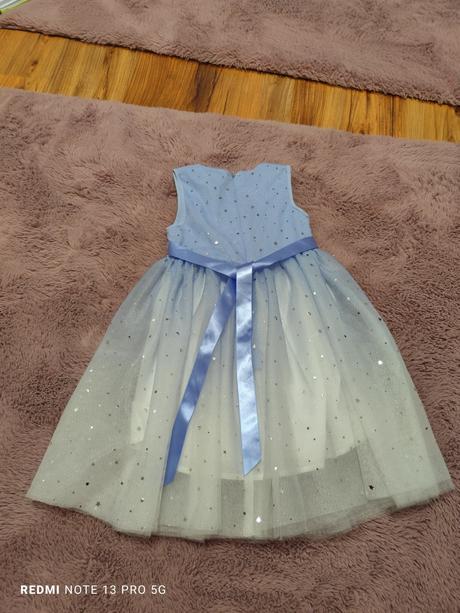 Krásne hviezdičkové šaty, gate,116