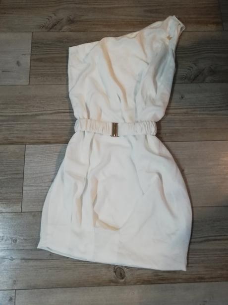 Saty do zlatými aplikáciami, xs