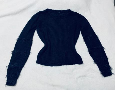 Vlnený kratší svetrík značky beneton, benetton,m