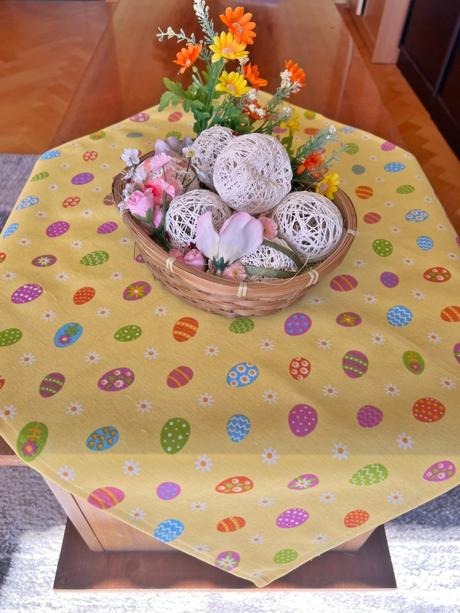 Žltý veľkonočný obrus 60/60 cm, 