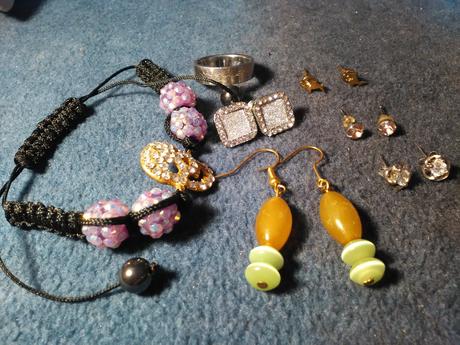 Set náramok, náušnice, prsteň., 