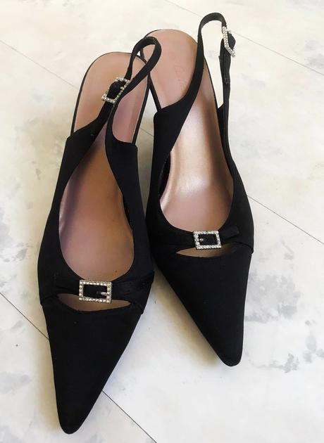 Atlasové lodičky, 38