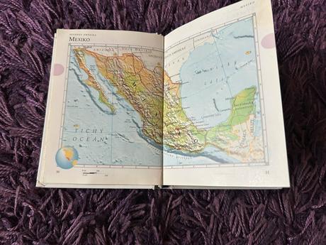 Vreckový atlas mapy sveta,