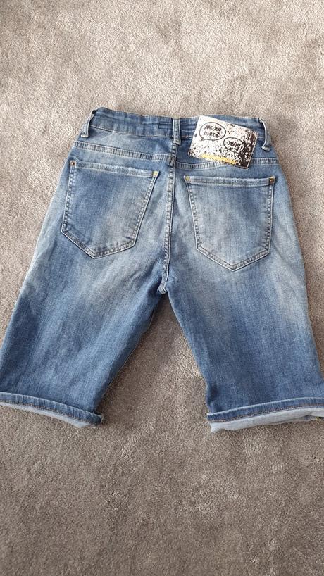 Riflove kratasy dsquared2 velkost 31, 30