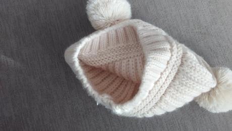 Ciapka z brmbolcami, 92