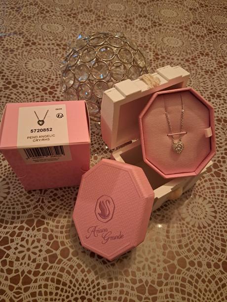 Srdce s náhrdelníkom, swarovski