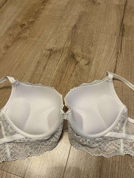 Biela podprsenka, 70d