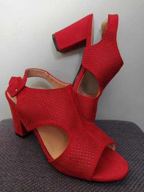 Sandálky, 36 / 38 / 41