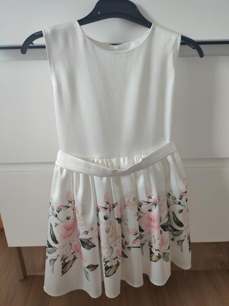 Slávnostné šatky, 122