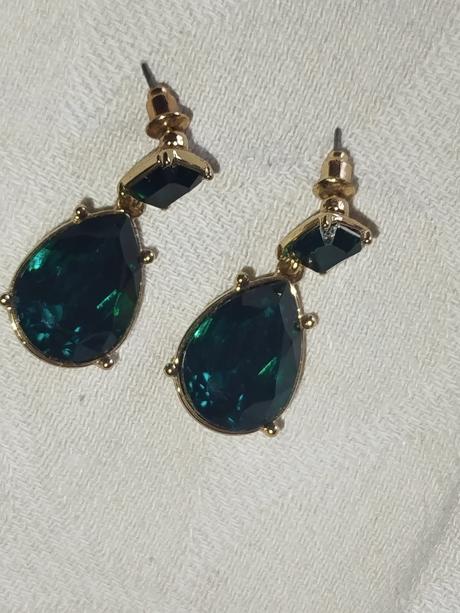 Smaragdové náušnice,