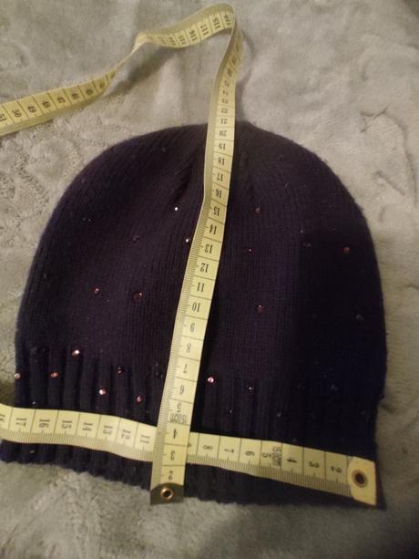 Čiapka fialová s kakienkami, 