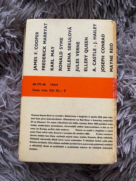 Stará retro kniha stopy jazdec bez hlavy 1966,
