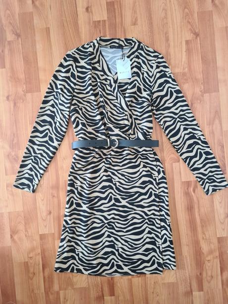 Elegantné šaty s opaskom, mohito,42 / 44 / xl