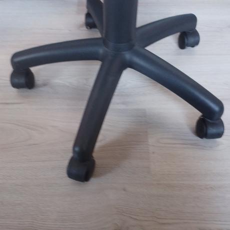 Otočná stolička, 