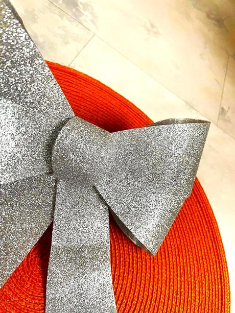 Veľká strieborná vianočná mašľa, 