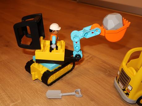 Lego duplo 10931 - nákladiak a pásový bager, 