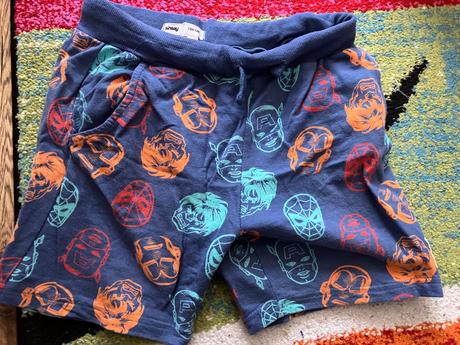 Marvel mikina + šortky grátis, sinsay,134