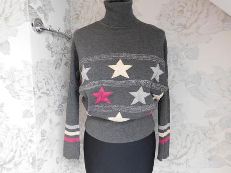 Velmi pekny trendy pulover, 36