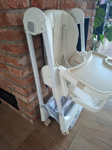 Stolička na krmenie pre dieťa, 