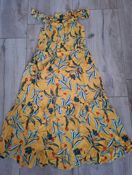 Kvetinove saty, esmara,36