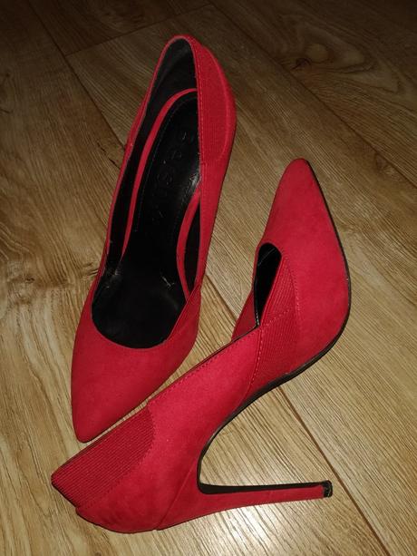 Lodičky, bershka,37