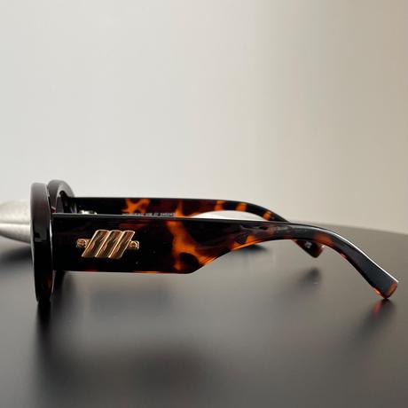 Le specs korytnačinové oválne slnečné okuliare, 