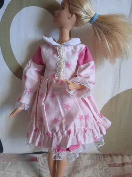 Šaty babika barbie,