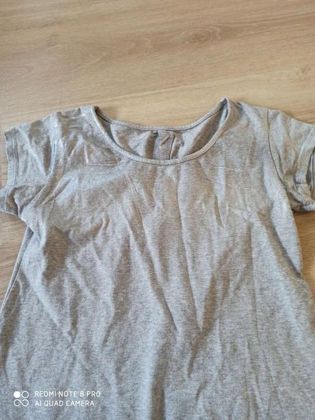 Trblietavé sivé tricko, s