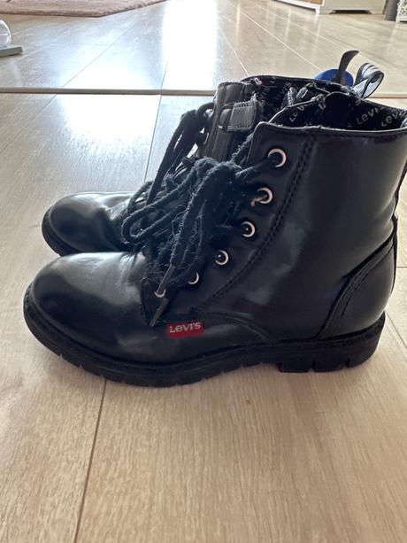 Levis kozene cizmy, levis,33