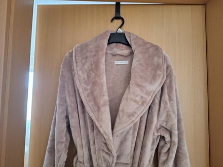 Zamatovy zupan, reserved,l