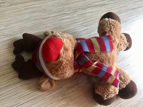 Krasny vacsi plyšový sobík, 