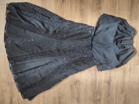 Spoločenské kamienkové šaty, 42