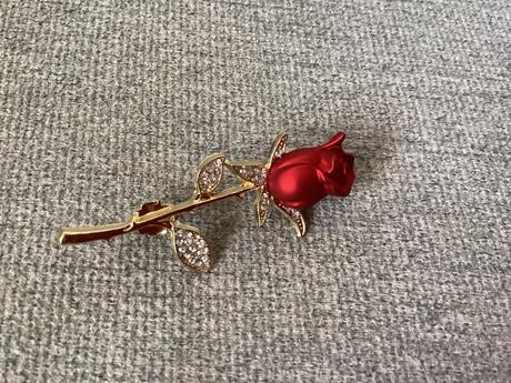 Červená ruža - brošňa, 