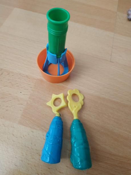 Bublifuk a kladivko + veci na bublinky, 