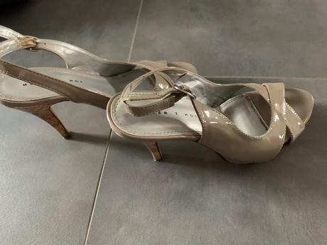 Elegantne lodicky humanic aj vymena, 38