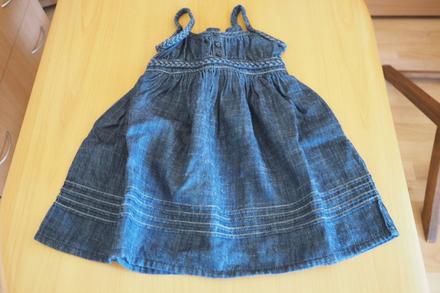 Rifľové šaty so zaväzovaním vzadu, 98