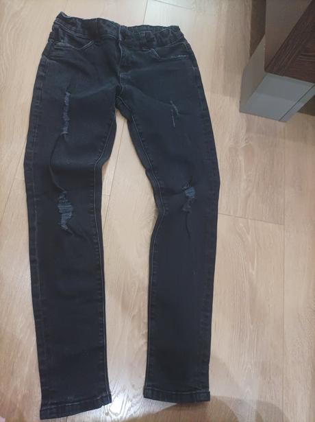 Potrhané rifle, c&a,152