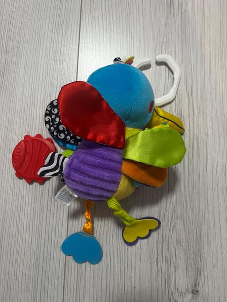 Kolibrík s hryzadielkom playgro, 