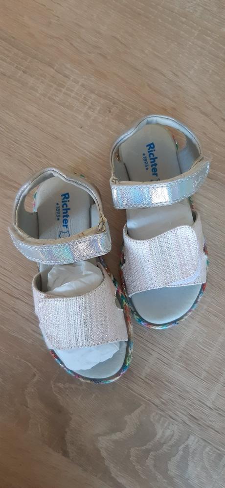Sandálky nové, richter,25