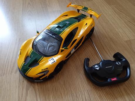 Autíčko na ovládanie,
