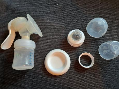 Odsávačka mechanická avent,