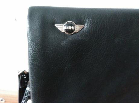 Nenosená elegantná kabelka puma, puma