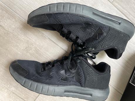 Ľahké tenisky, under armour,40