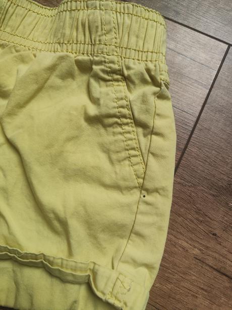 Kraťasy 4, lupilu,98