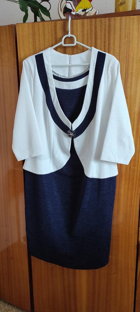 Šaty na slávnostnú príležitosť pre staršiu dámu, 50