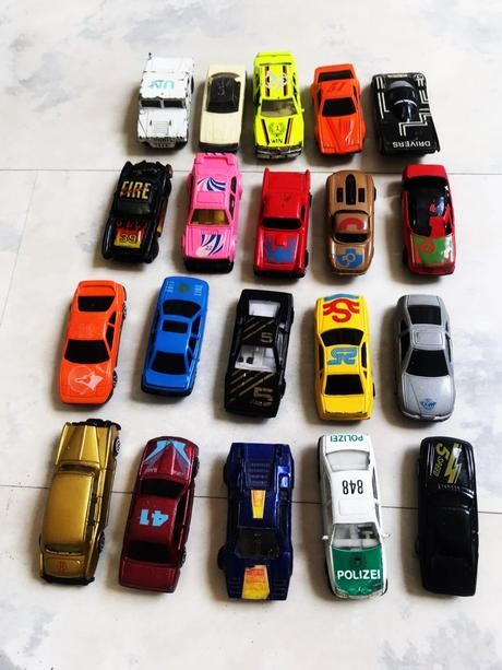 Staré hrané autíčka 54 ks, 