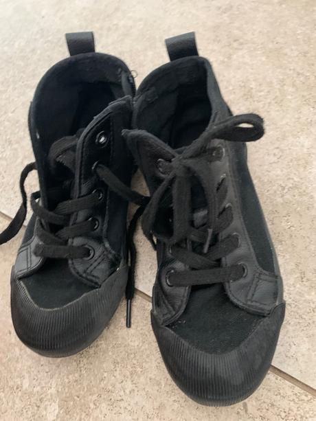 Vyššie tenisky, reserved,30