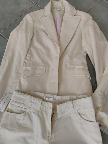 Krasny komplet kostym, tommy hilfiger,s